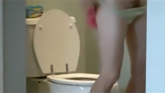 girlfriend funny voyeur pissing toilet compilation