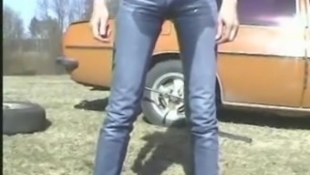 jeans pissing