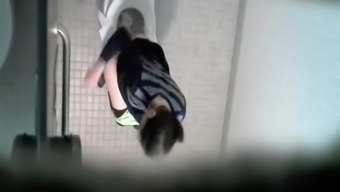 shower voyeur pissing toilet pussy
