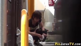 pee high definition japanese outdoor pissing public