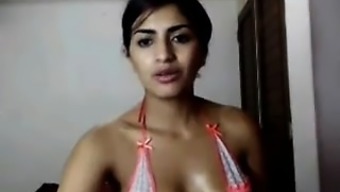 indian masturbation brown web cam solo brunette amateur close up