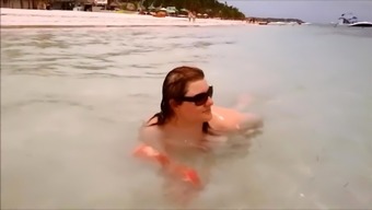 topless teen (18+) beach