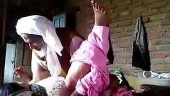 gloryhole indian mature indian cunnilingus rimjob spanking cumshot