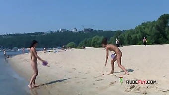 teen amateur nude naked voyeur outdoor teen (18+) public beach amateur